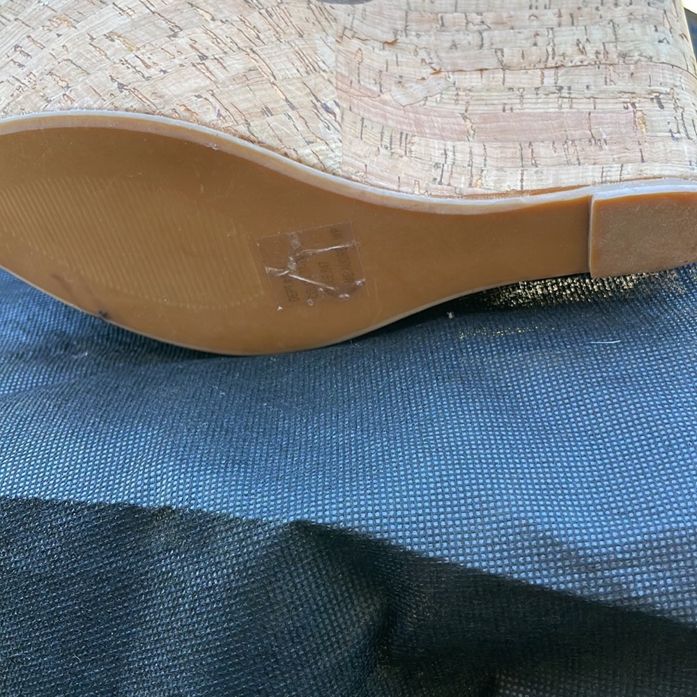 Shoe - Picture 5 of 5